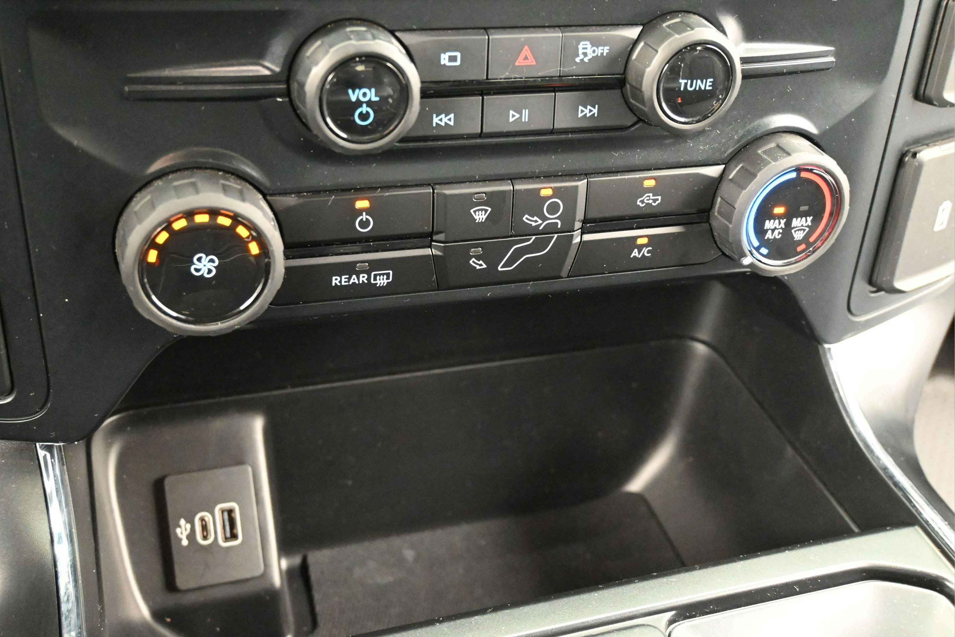 Used 2025 Ford F150 STX w/ Equipment Group 200A RWD image 19