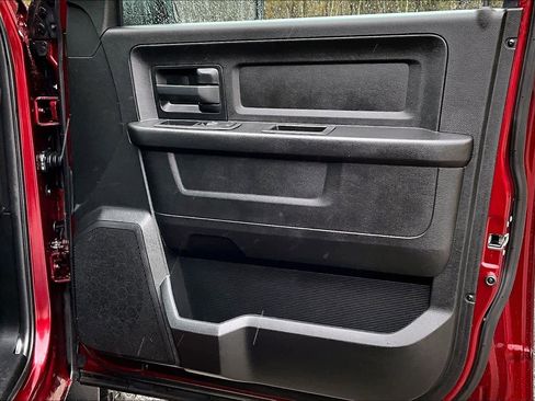 Used 2019 RAM 1500 Express AWD/4WD image 23