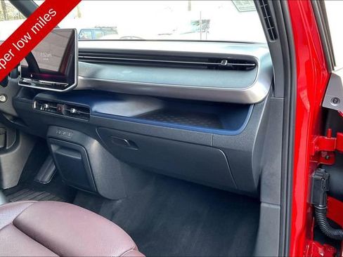 Used 2025 Volkswagen ID. Buzz Pro S Plus AWD/4WD image 16