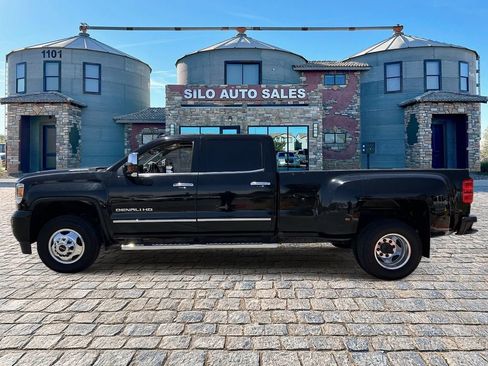 Used 2018 GMC Sierra 3500 Denali w/ Duramax Plus Package AWD/4WD image 2