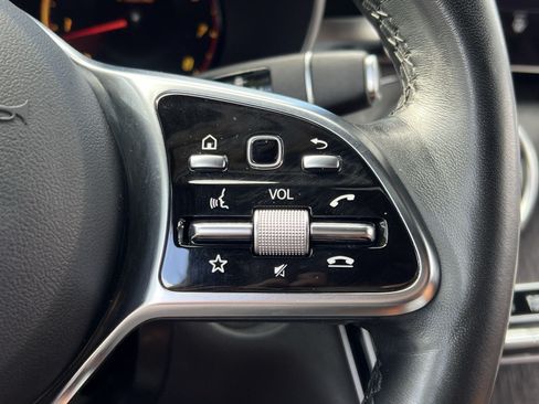 Used 2023 Mercedes-Benz GLC 300 4MATIC Coupe image 37