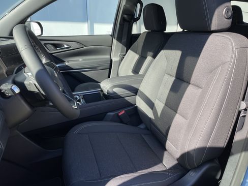 New 2026 Chevrolet Traverse LT image 12