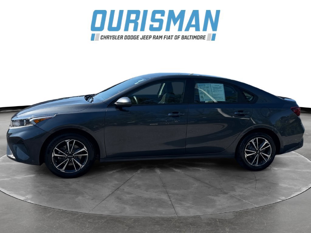 Used 2024 Kia Forte LXS FWD image 3