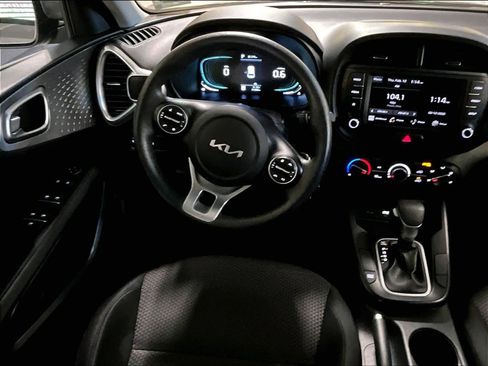 Used 2024 Kia Soul LX w/ Option Group 015 image 17