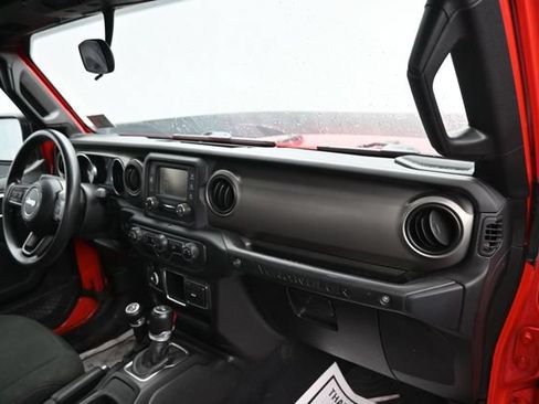 Used 2018 Jeep Wrangler Sport AWD/4WD image 8