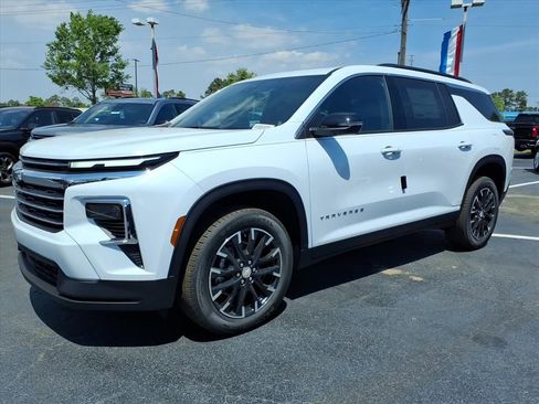 New 2026 Chevrolet Traverse LT w/ Sun and Wheel Package image 8