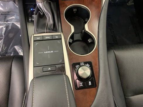 Used 2020 Lexus RX 350L Premium w/ Premium Package AWD/4WD image 25