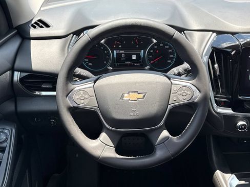Used 2018 Chevrolet Traverse LT FWD image 24
