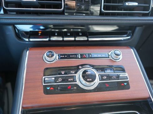 Used 2024 Lincoln Aviator Reserve image 37