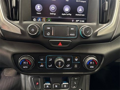 Used 2020 GMC Terrain SLE w/ Driver Convenience Package image 3