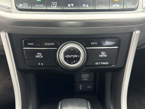 Used 2015 Honda Accord Touring image 31