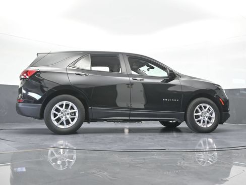 Used 2023 Chevrolet Equinox LS FWD image 57
