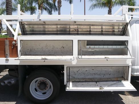 Used 2019 Ford F550 2WD Crew Cab Super Duty image 11