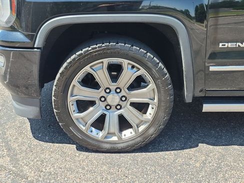 Used 2017 GMC Sierra 1500 Denali w/ Denali Ultimate Package AWD/4WD image 23