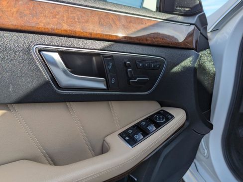 Used 2013 Mercedes-Benz E 350 4dr Sdn E 350 Sport 4MATIC *Lt image 10