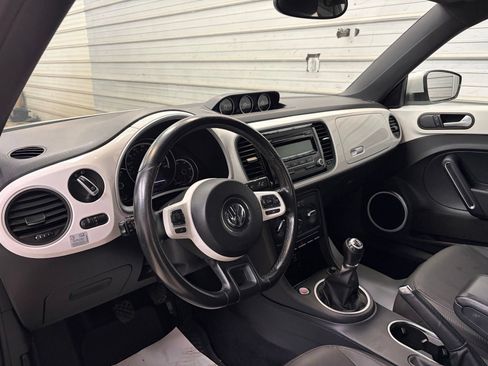 Used 2013 Volkswagen Beetle TDI FWD image 10
