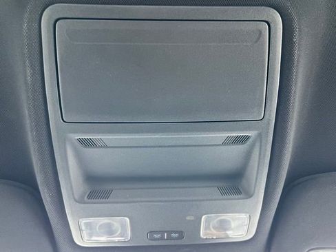 Used 2025 Ford Mustang Coupe image 18