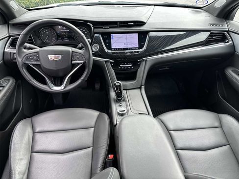 Used 2020 Cadillac XT6 Premium Luxury image 8