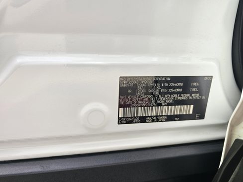 Used 2023 Toyota RAV4 Limited image 27