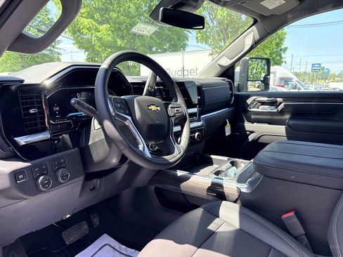 New 2026 Chevrolet Silverado 3500 LTZ w/ LTZ Convenience Package AWD/4WD image 11
