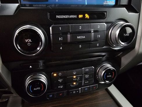 Used 2017 Ford F150 Lariat w/ Equipment Group 502A Luxury image 18