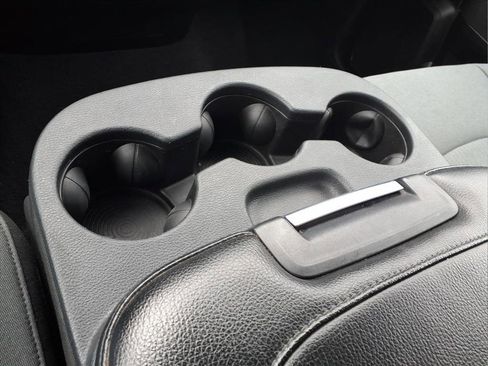 Used 2024 RAM 1500 Classic SLT image 24