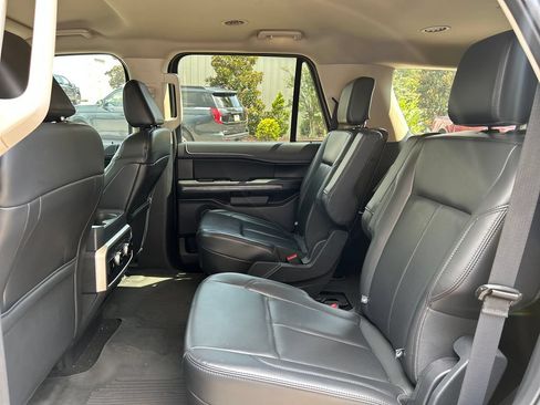Used 2024 Ford Expedition XLT RWD image 13