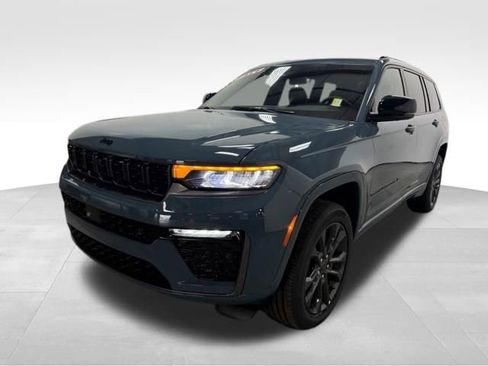 New 2026 Jeep Grand Cherokee L Limited AWD/4WD image 2
