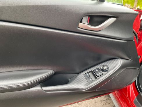 Used 2016 MAZDA MX-5 Miata Sport RWD image 25