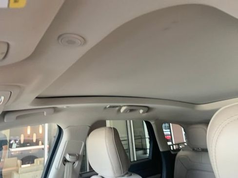 Used 2020 Lincoln Corsair Reserve w/ Equipment Group 201A FWD image 10