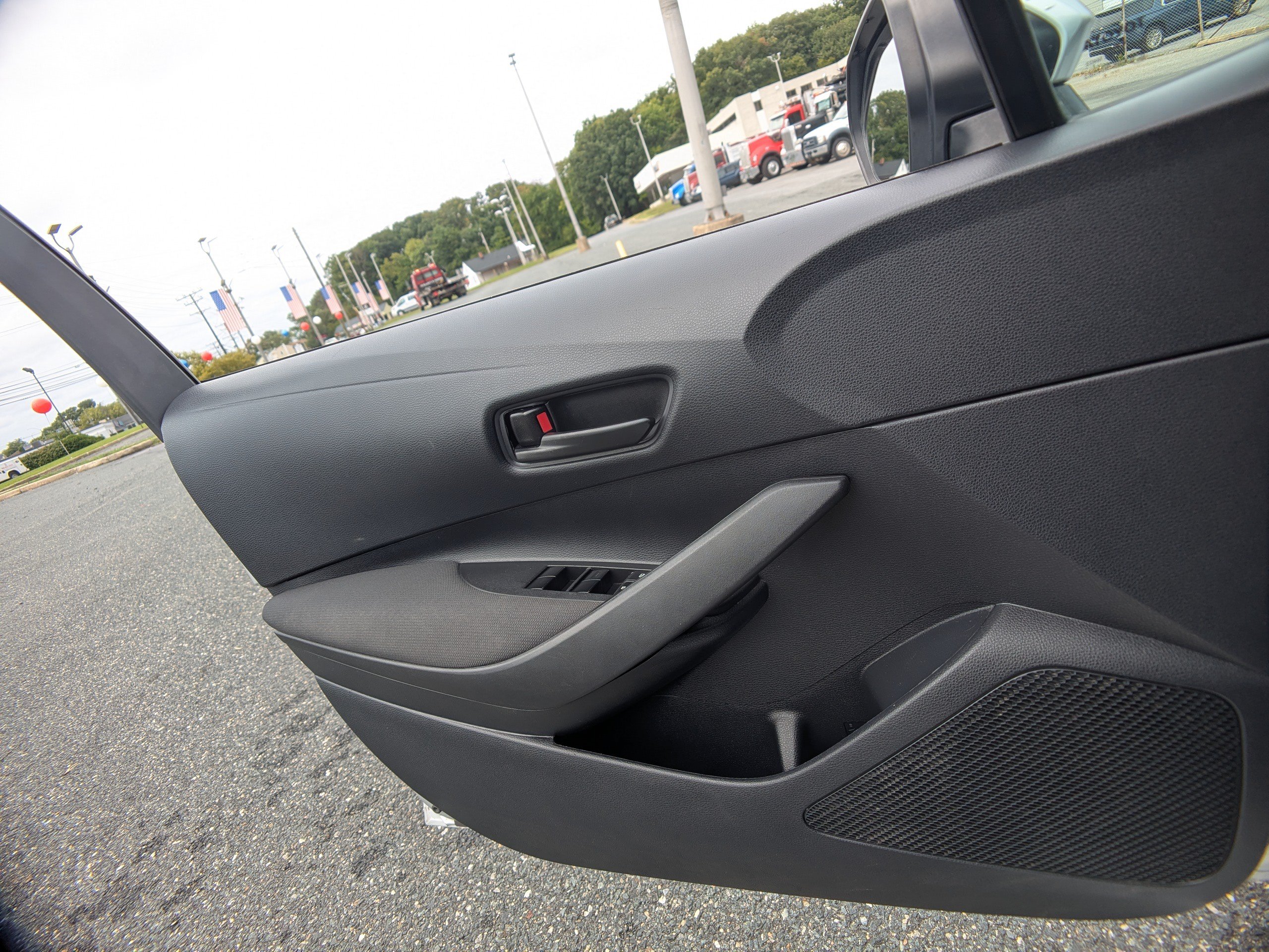 Used 2024 Toyota Corolla LE FWD image 22