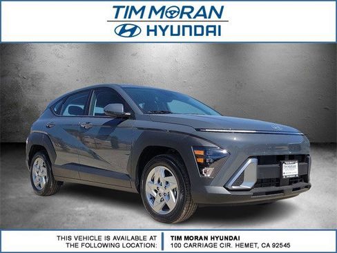 New 2026 Hyundai Kona SE image 1