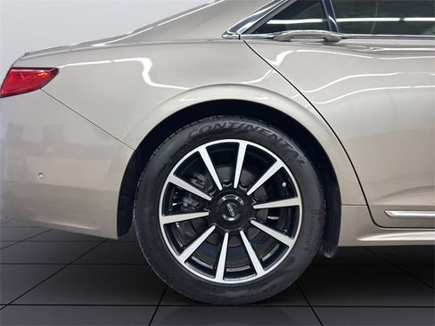 Used 2020 Lincoln Continental Reserve image 24