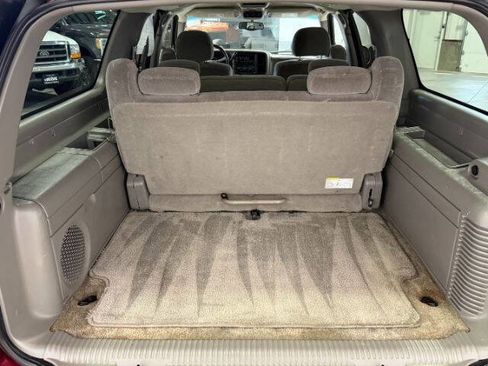 Used 2002 Chevrolet Suburban LS w/ Trailer Pkg image 18