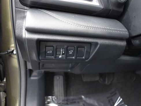 Used 2023 Subaru Outback Limited image 11