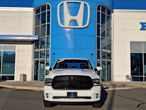 Used 2018 RAM 1500 Sport w/ Convenience Group AWD/4WD image 2