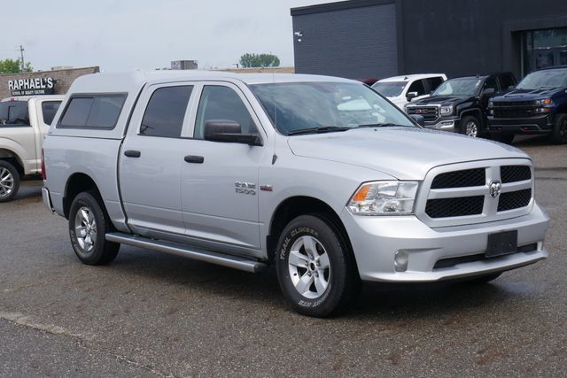 Used 2017 RAM 1500 Express AWD/4WD image 5