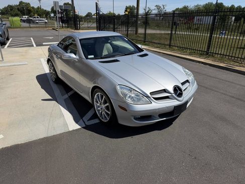 Used 2005 Mercedes-Benz SLK 350 image 8