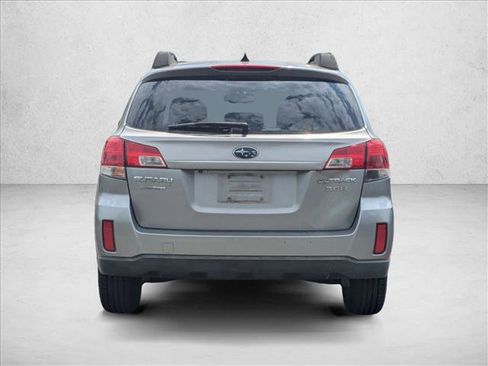 Used 2011 Subaru Outback 3.6R Limited AWD/4WD image 6