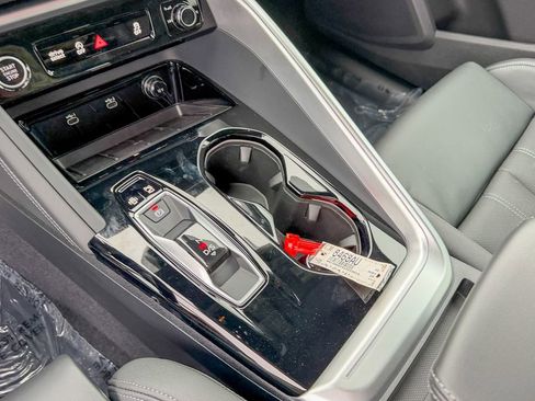 New 2025 Audi Q5 Premium Plus image 21