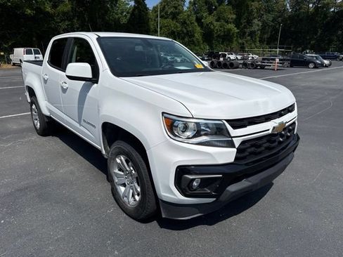 Used 2022 Chevrolet Colorado LT w/ Luxury Package RWD image 7