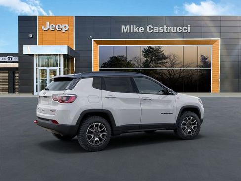 New 2026 Jeep Compass Trailhawk AWD/4WD image 5