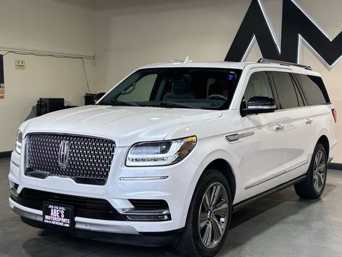 Used 2018 Lincoln Navigator L Reserve w/ Technology Package image 1