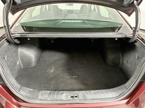 Used 2025 Nissan Altima 2.5 SV FWD image 26