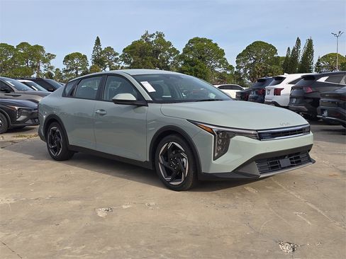 New 2025 Kia K4 EX image 2
