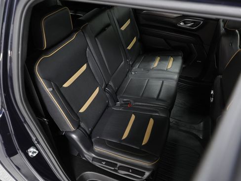 Used 2023 GMC Yukon XL AT4 image 13