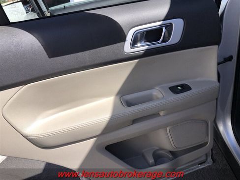 Used 2013 Ford Explorer XLT FWD image 15