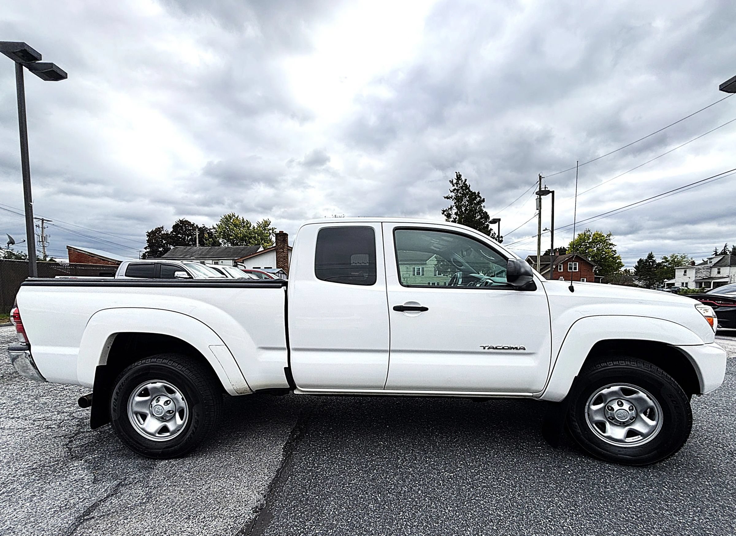 Used 2015 Toyota Tacoma 4x4 Access Cab w/ SR5 Package image 6