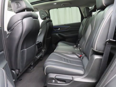 Used 2023 Acura MDX SH-AWD w/ Advance Package image 10