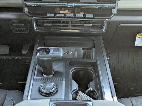 New 2026 GMC Hummer EV 2X image 17